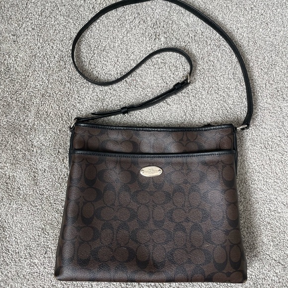 Coach crossbody bag - Picture 1 of 5